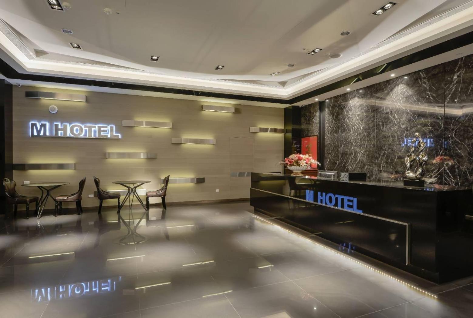 M Hotel Caotun Bagian luar foto