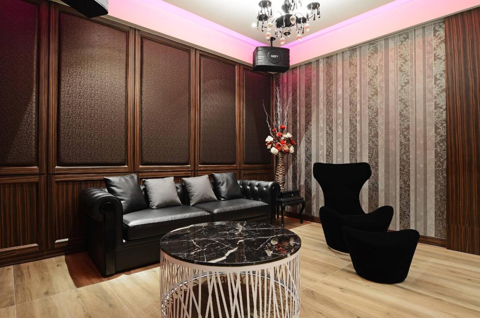 M Hotel Caotun Bagian luar foto
