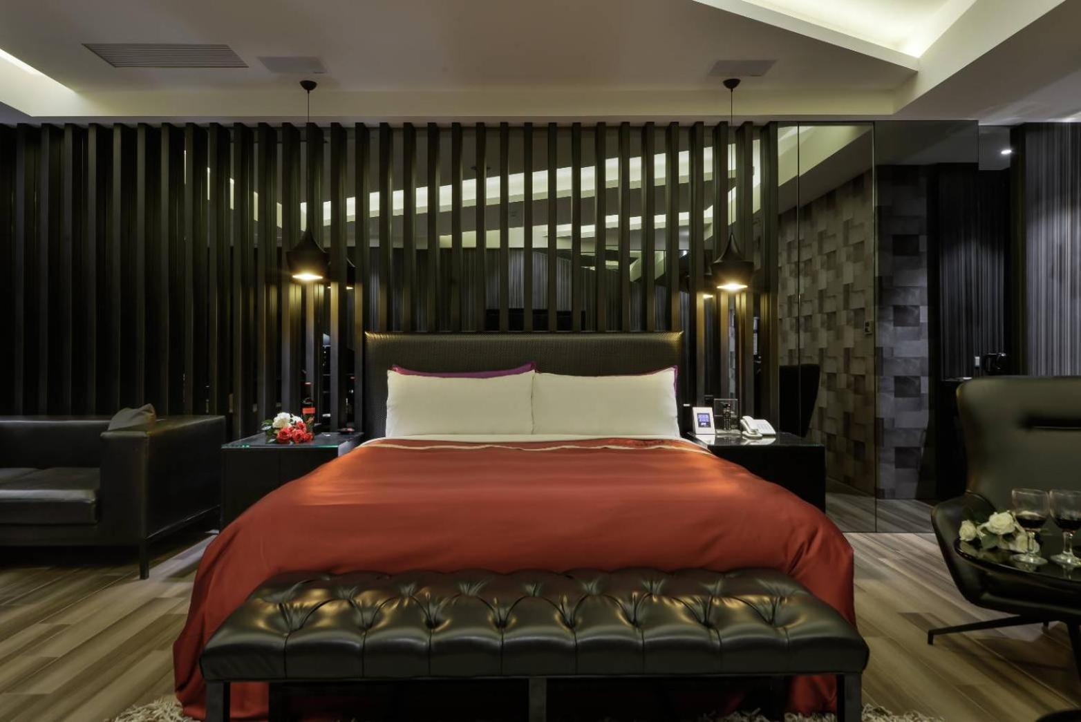 M Hotel Caotun Bagian luar foto