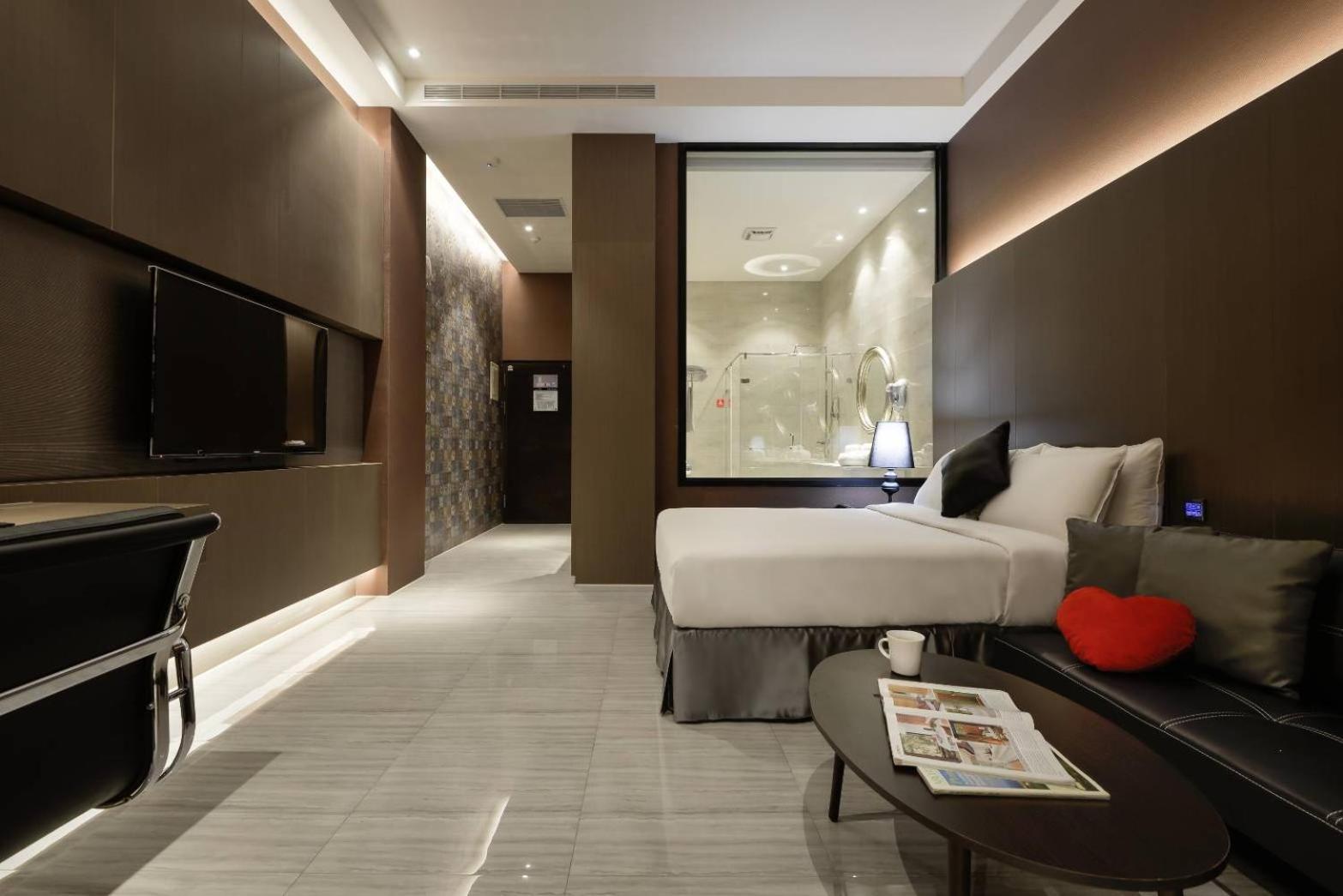 M Hotel Caotun Bagian luar foto
