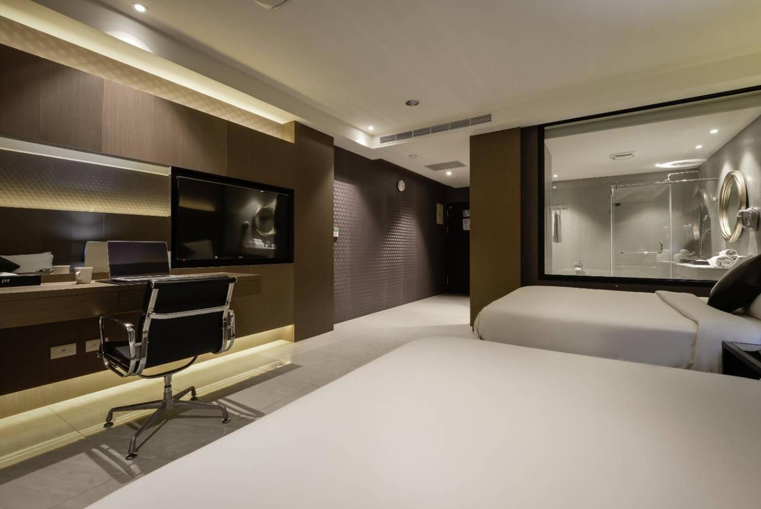M Hotel Caotun Bagian luar foto