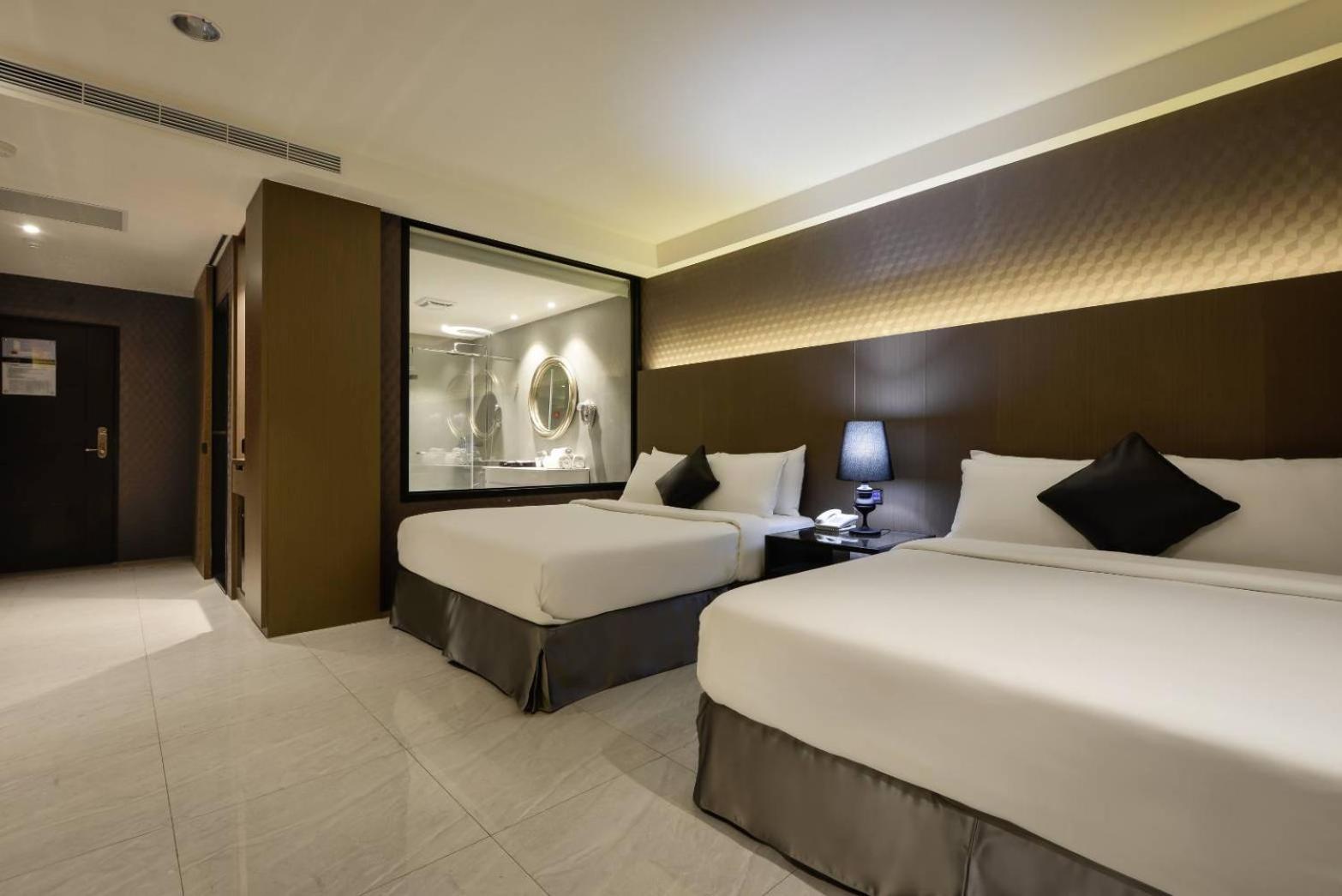 M Hotel Caotun Bagian luar foto